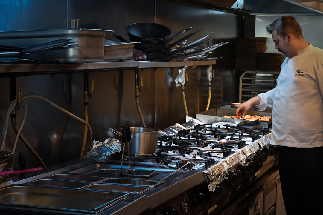Commercial deep cleaning — cleaning service direction